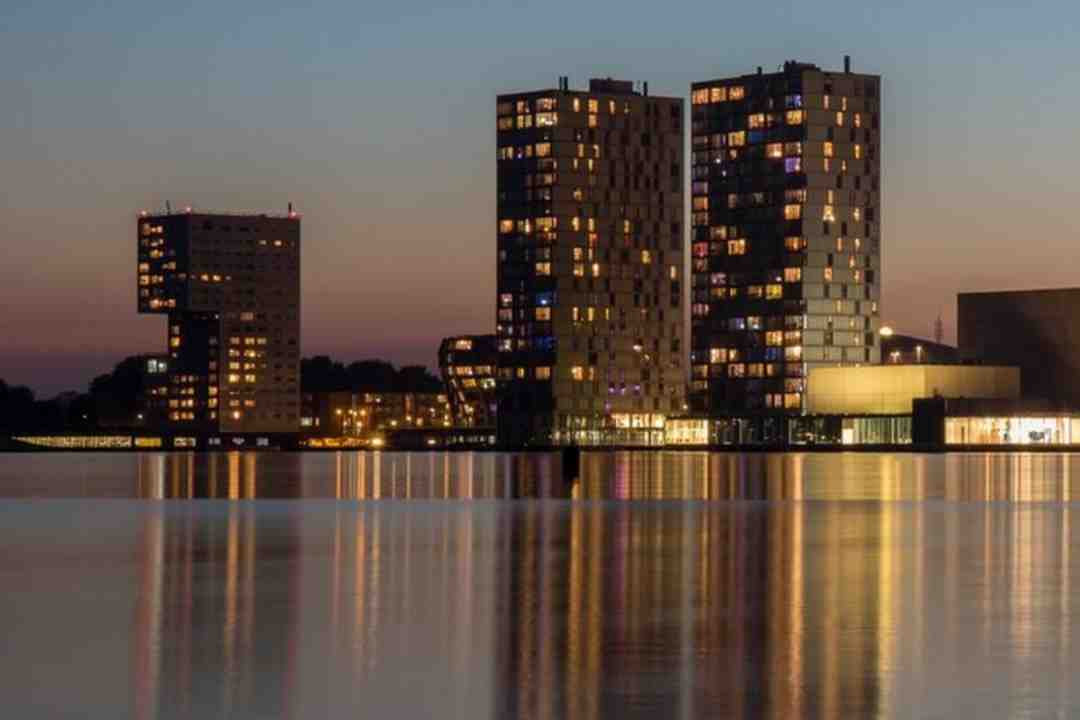 Elegant escort companion enjoying a sophisticated outing in Almere
