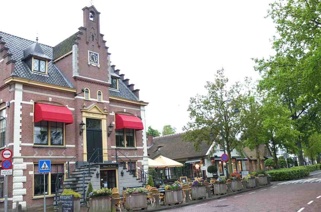 Escort Service Laren city view